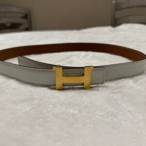 Hermès Constance Reversible Leather Belt – White & Brown with Gold H Buckle